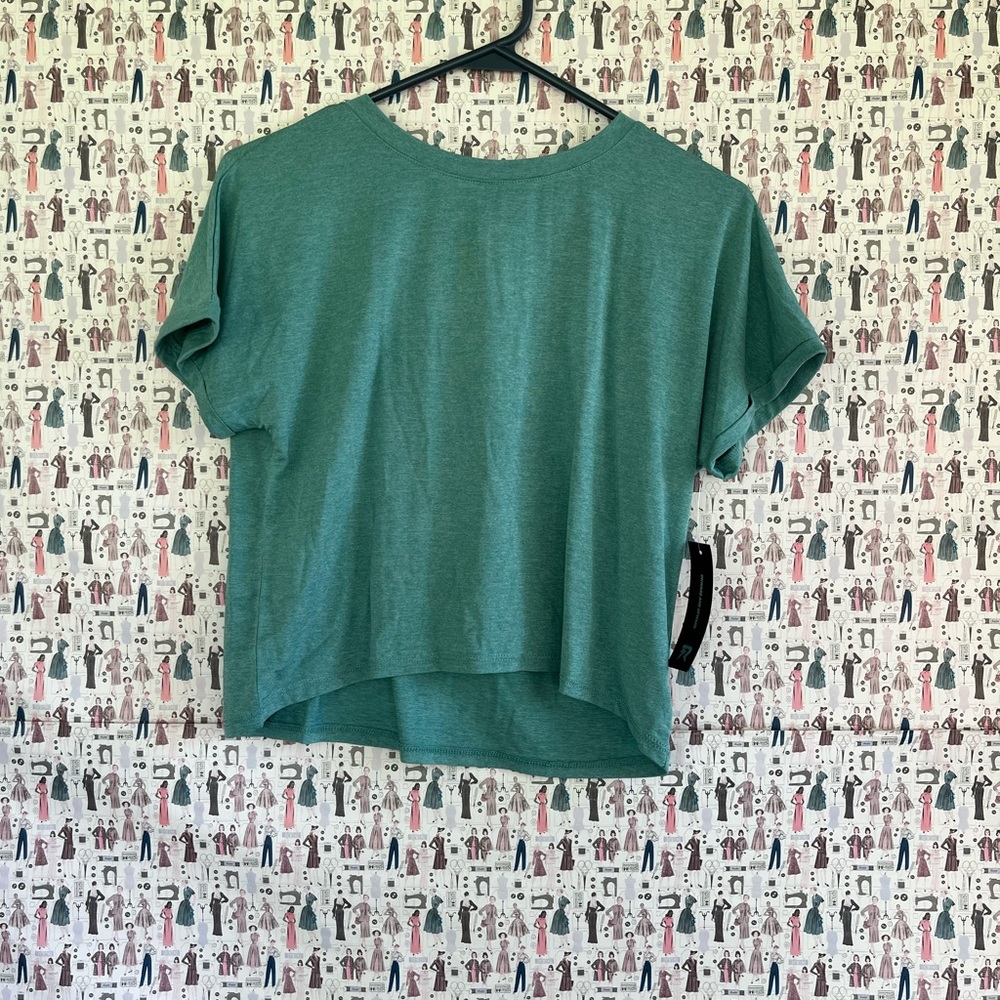 Runway Top 🖤 - Picture 2 of 6